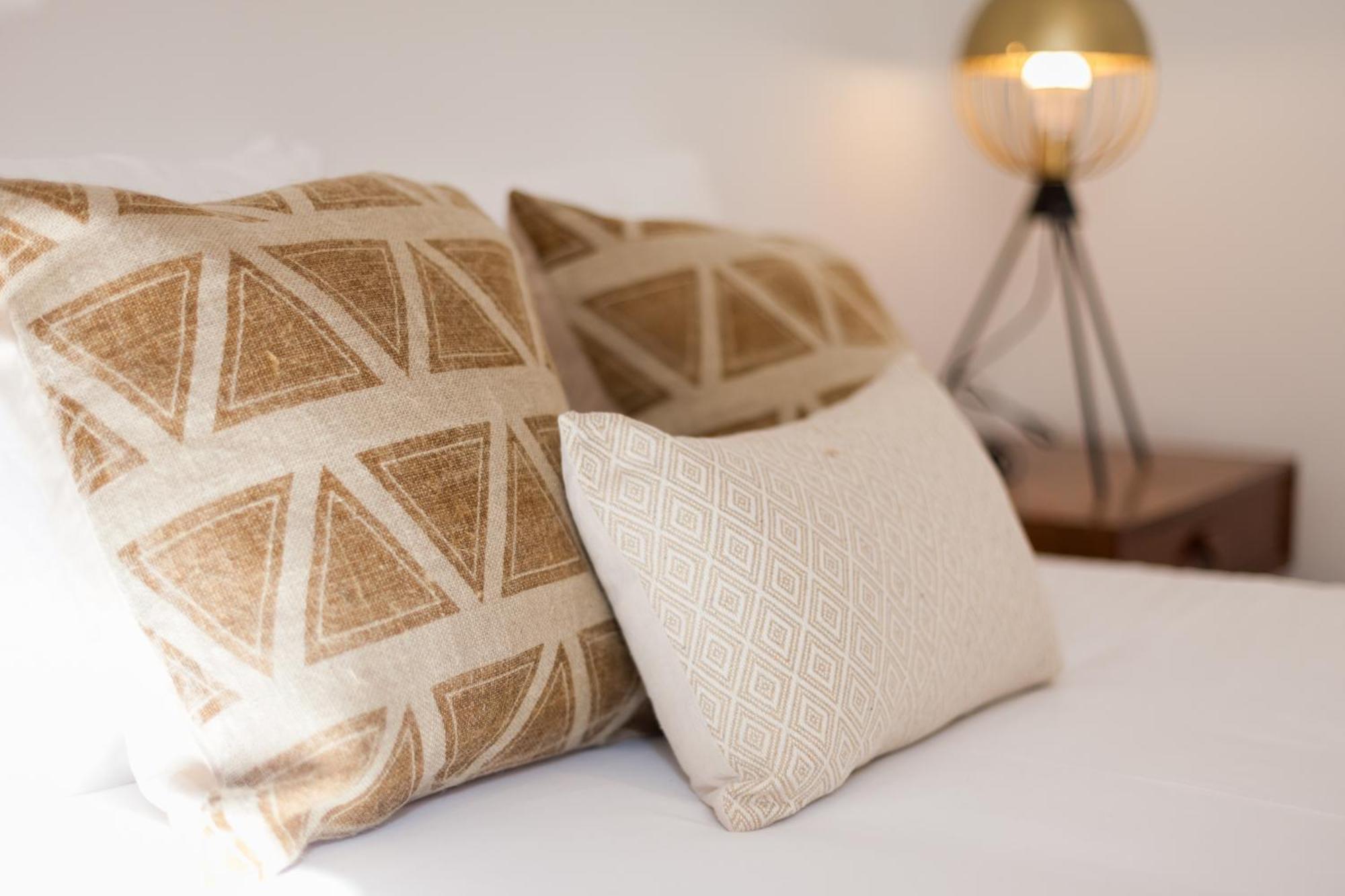 Tejo Vintage Three-bedroom - By Lu Holidays Lisboa