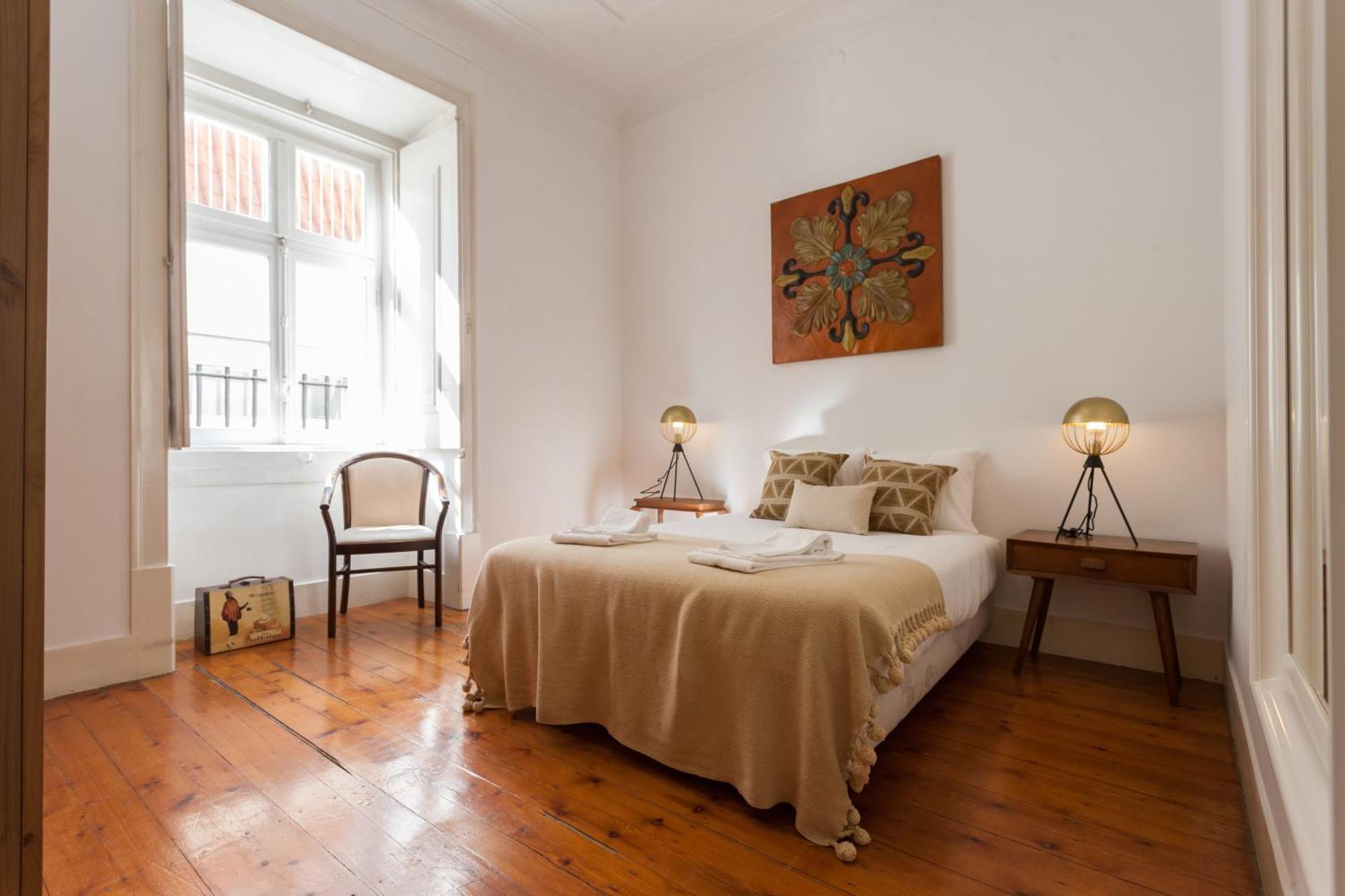 Apartamento Tejo Vintage Three-bedroom - By Lu Holidays *